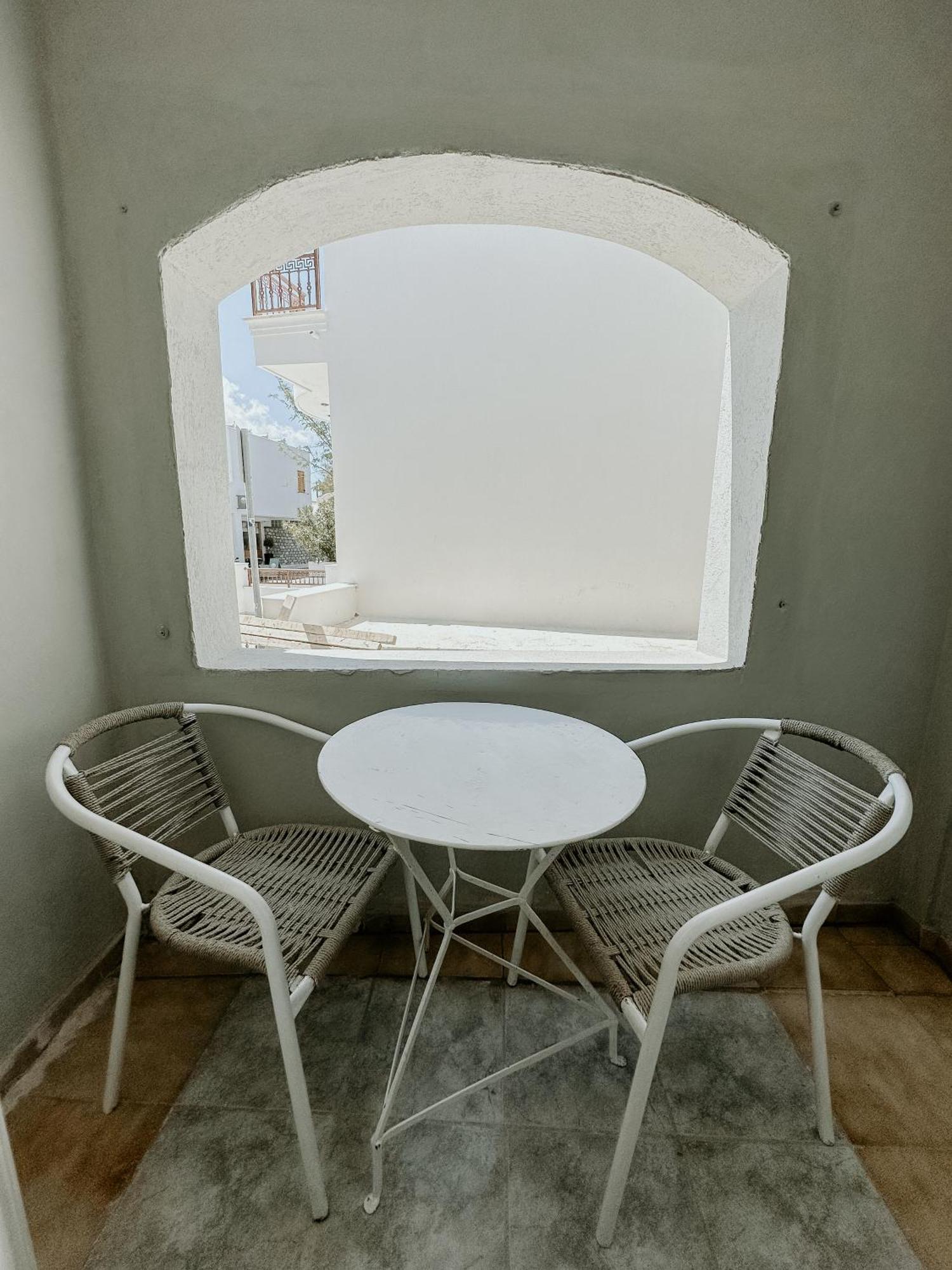 Hotel Thirasia ثيرا الغرفة الصورة