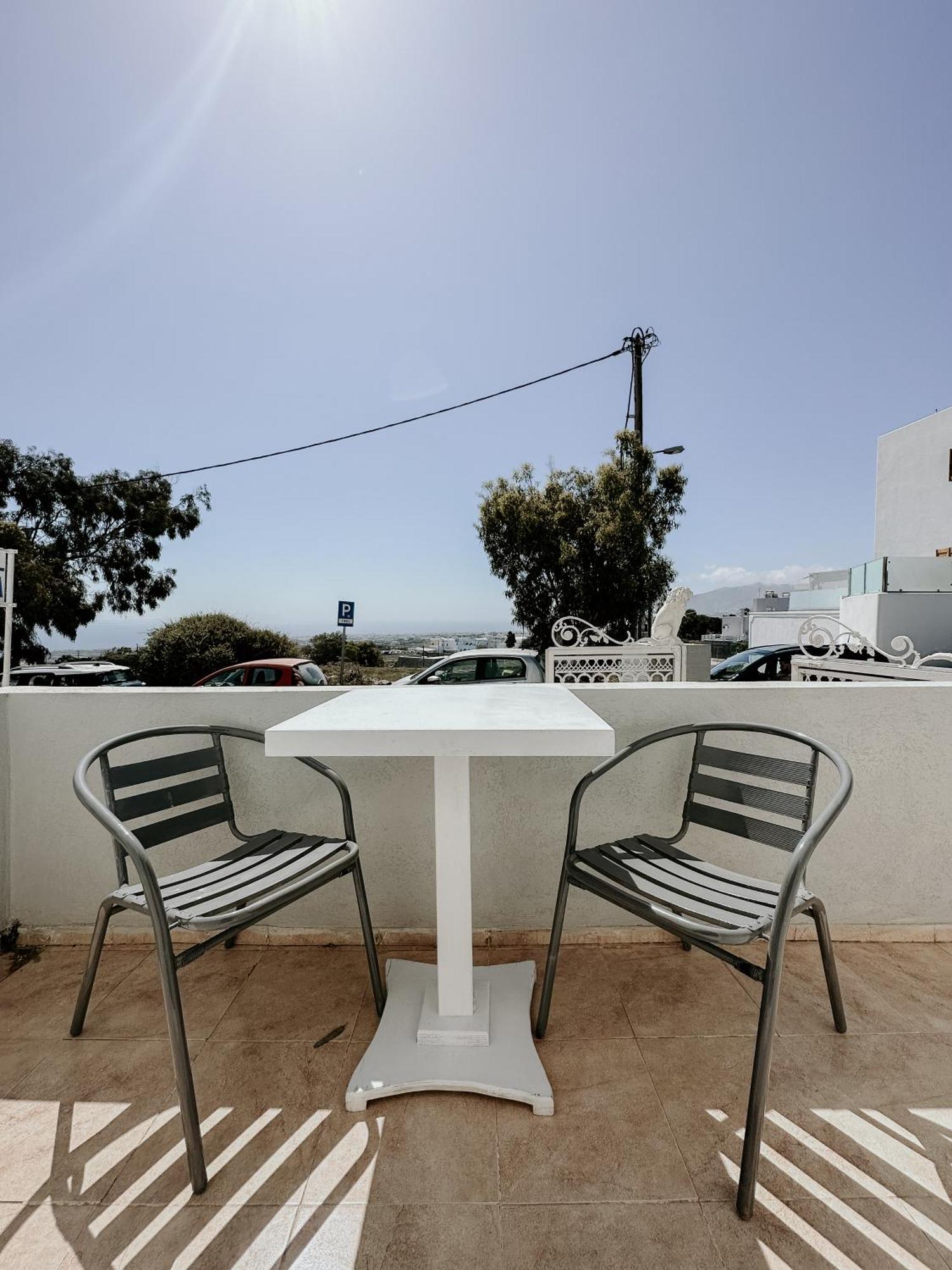 Hotel Thirasia ثيرا الغرفة الصورة
