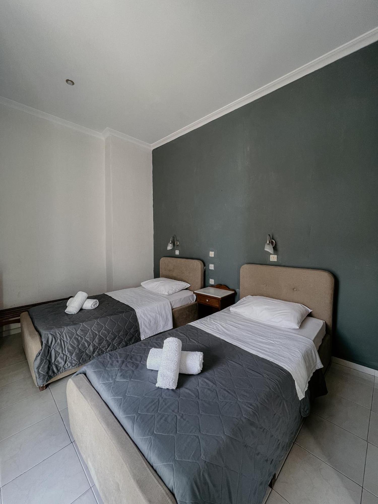 Hotel Thirasia ثيرا الغرفة الصورة